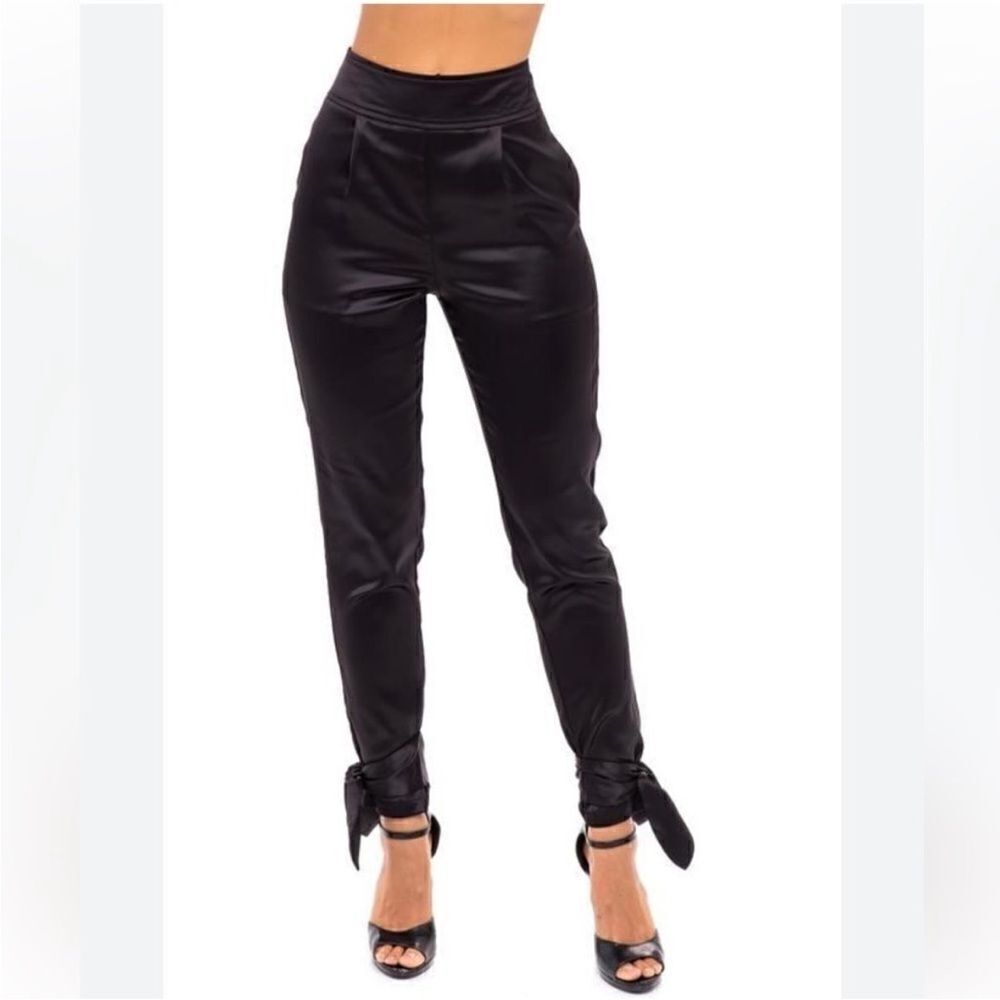 Heiress Beverly Hills High Waist Satin Ankle Tie Pants| Size M